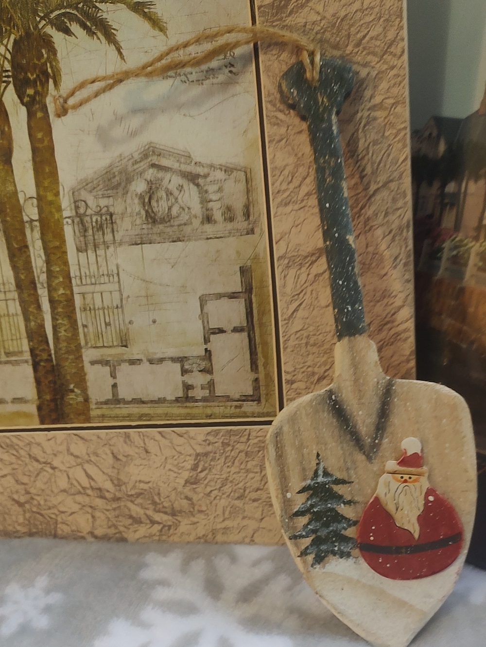 Rustic Santa Paddle Ornament - - Picture 3 of 6
